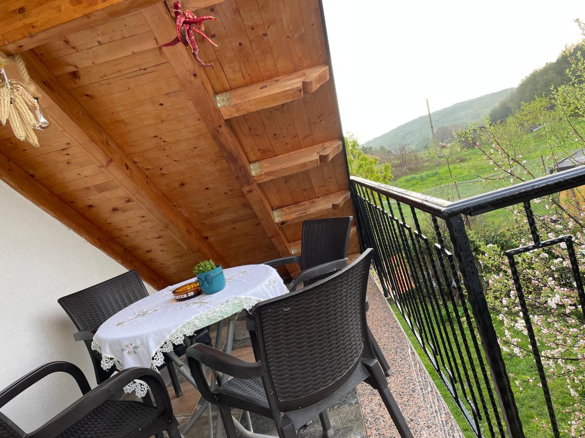 Riza Guest House Puke Exterior photo